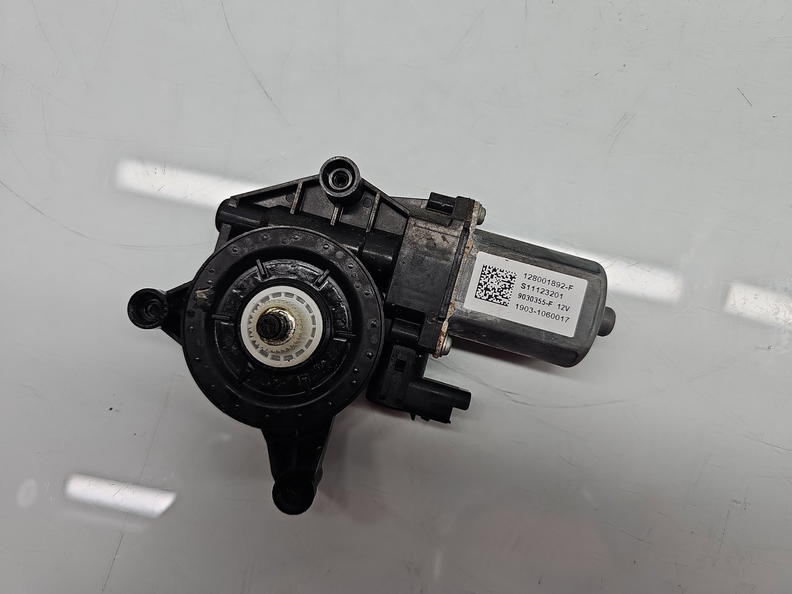 Motoras geam stanga spate Dacia Duster 2 [Fabr 2017-2023] 128001892F - imagine 5