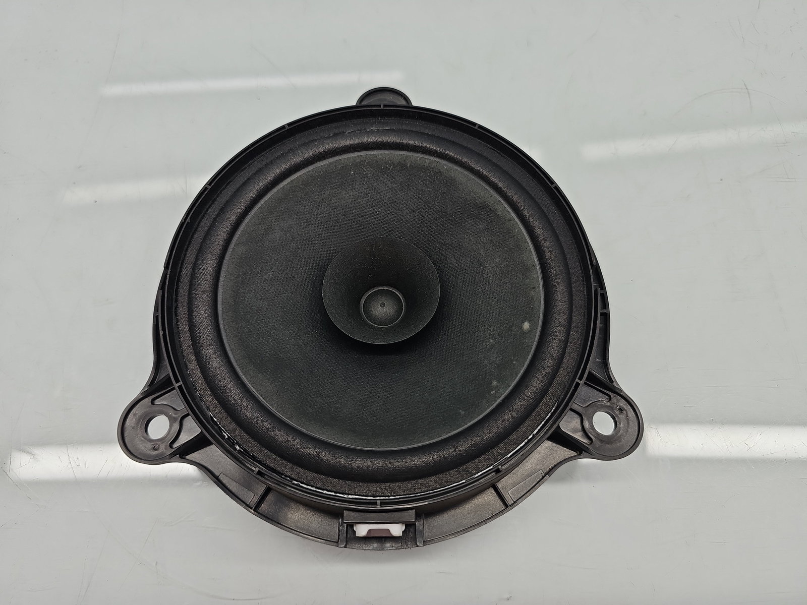 Boxa stanga spate Dacia Duster 2 [Fabr 2017-2023] 281563SG0A - imagine 1