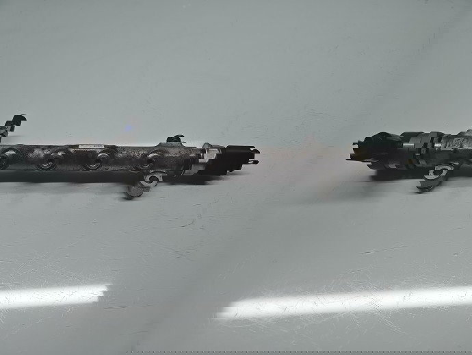 Rampa injectoare Volkswagen Golf 7 (5G) [Fabr 2014-prezent] 04L089B 1.6 TDI CLHA 77KW / 105CP