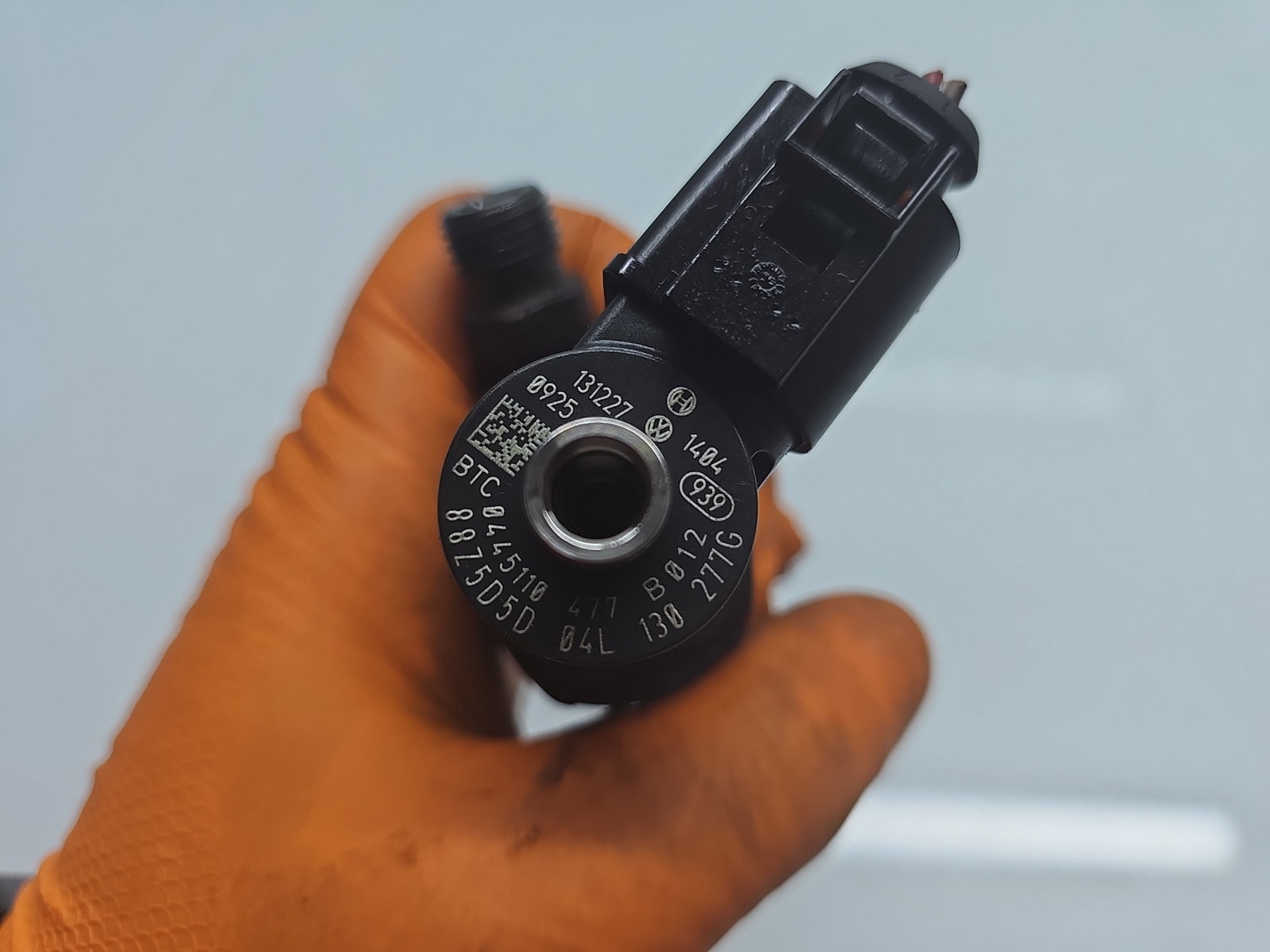 Injector Volkswagen Golf 7 (5G) [Fabr 2014-prezent] 04L130277G, 0445110477 1.6 TDI CLHA 77KW / 105CP - imagine 5