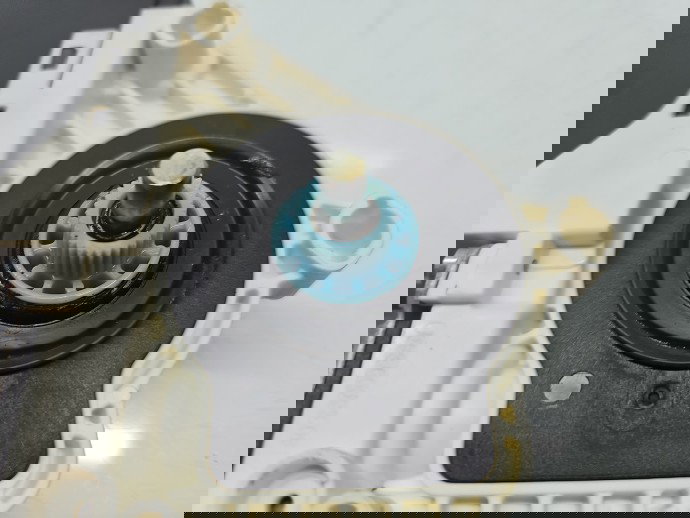 Motoras geam stanga fata Volkswagen Passat CC (358) Facelift [Fabr 2012-2016] 3C8837461M