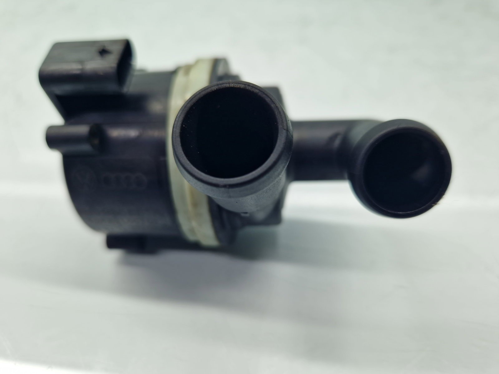 Pompa recirculare apa AUDI A5 (8T3) [Fabr 2007-2015] 5N0965561A 2.0 TDI CFFB 103KW / 140CP - imagine 5