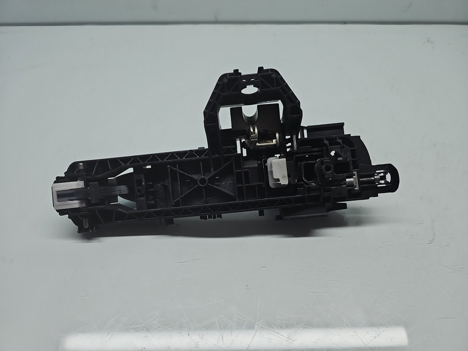 Maner usa stanga fata Mercedes Clasa C (W204) [Fabr 2007-2014] Berlina Facelift, AMG 988U Argintiu Diamat - imagine 3