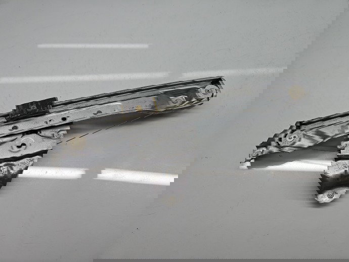 Macara electrica geam dreapta spate Dacia Duster 2 [Fabr 2017-2023] 827208597R