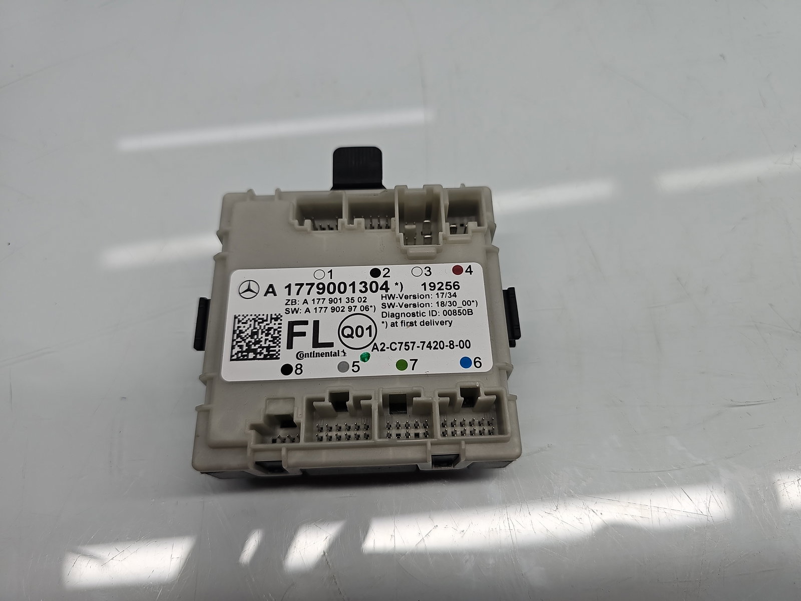 Modul confort Mercedes Clasa A (W177) [Fabr 2019-2024] A1779001304 - imagine 1