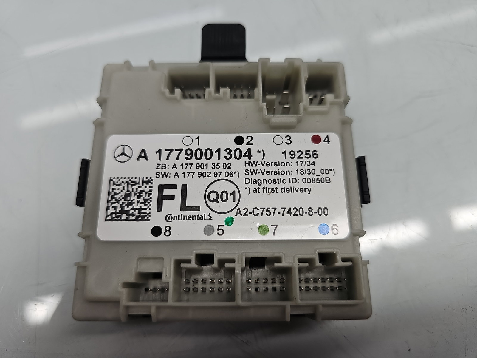 Modul confort Mercedes Clasa A (W177) [Fabr 2019-2024] A1779001304 - imagine 3