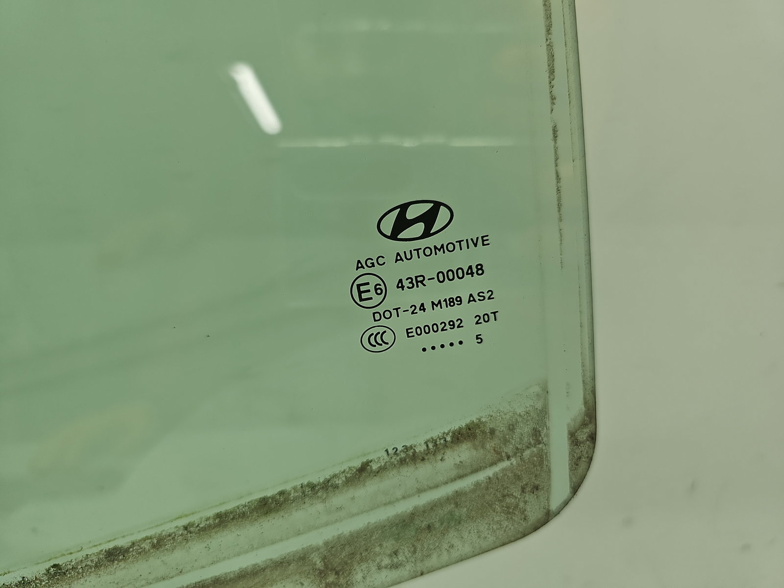 Geam usa stanga spate Hyundai ix35 (LM) [Fabr 2010-2017] OEM - imagine 2