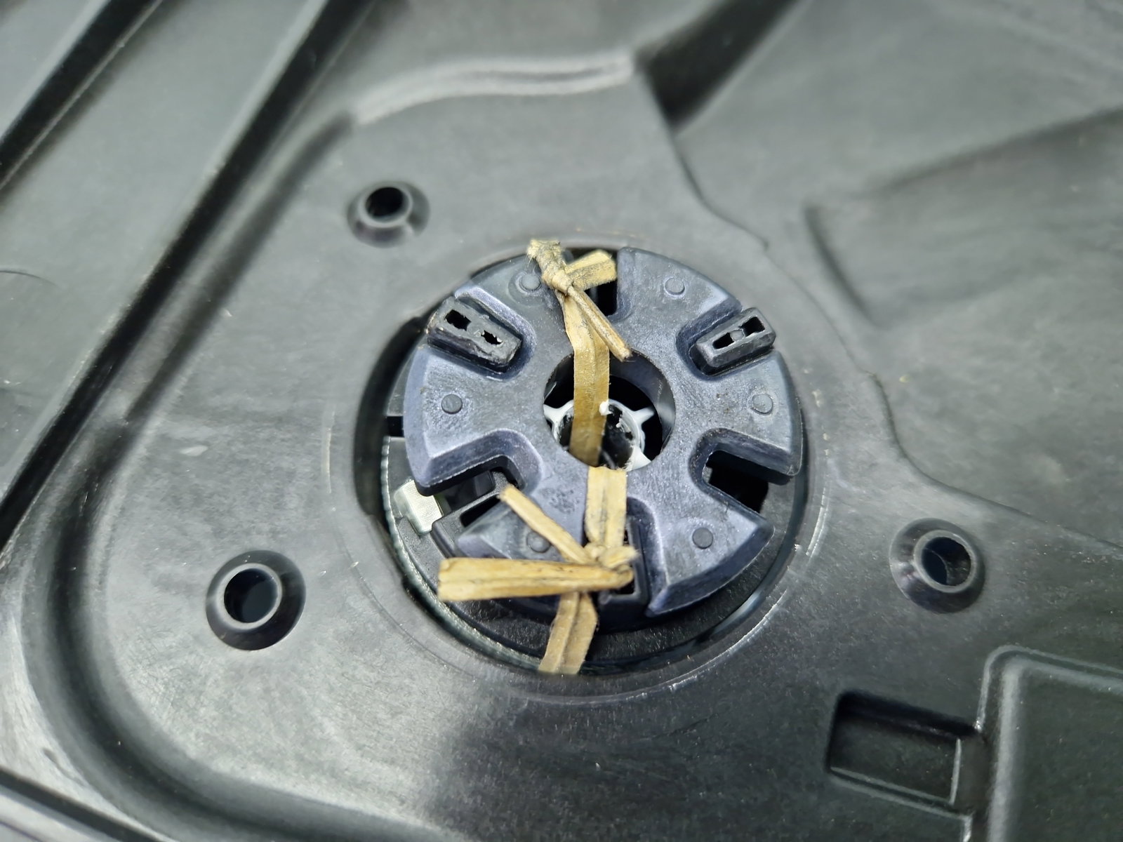 Macara electrica geam dreapta spate TESLA Model 3 [Fabr 2020-2025] 1096623-00-K - imagine 4