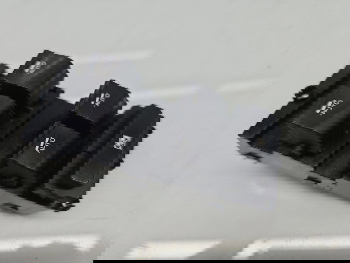 Butoane comanda geamuri sofer Hyundai i40 Wagon [Fabr 2012-2019] 93570-3Z050