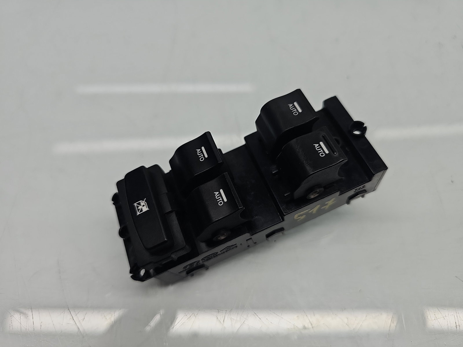 Butoane comanda geamuri sofer Hyundai i40 Wagon [Fabr 2012-2019] 93570-3Z050 - imagine 2