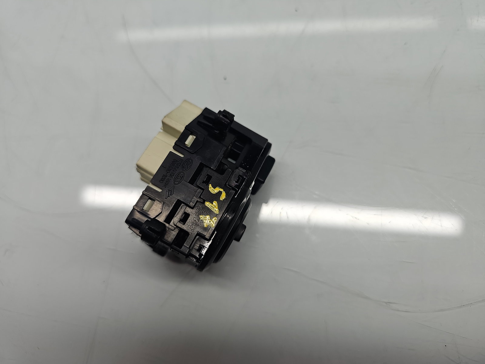 Buton reglaj oglinzi Hyundai i40 Wagon [Fabr 2012-2019] 39R480-1230 - imagine 4