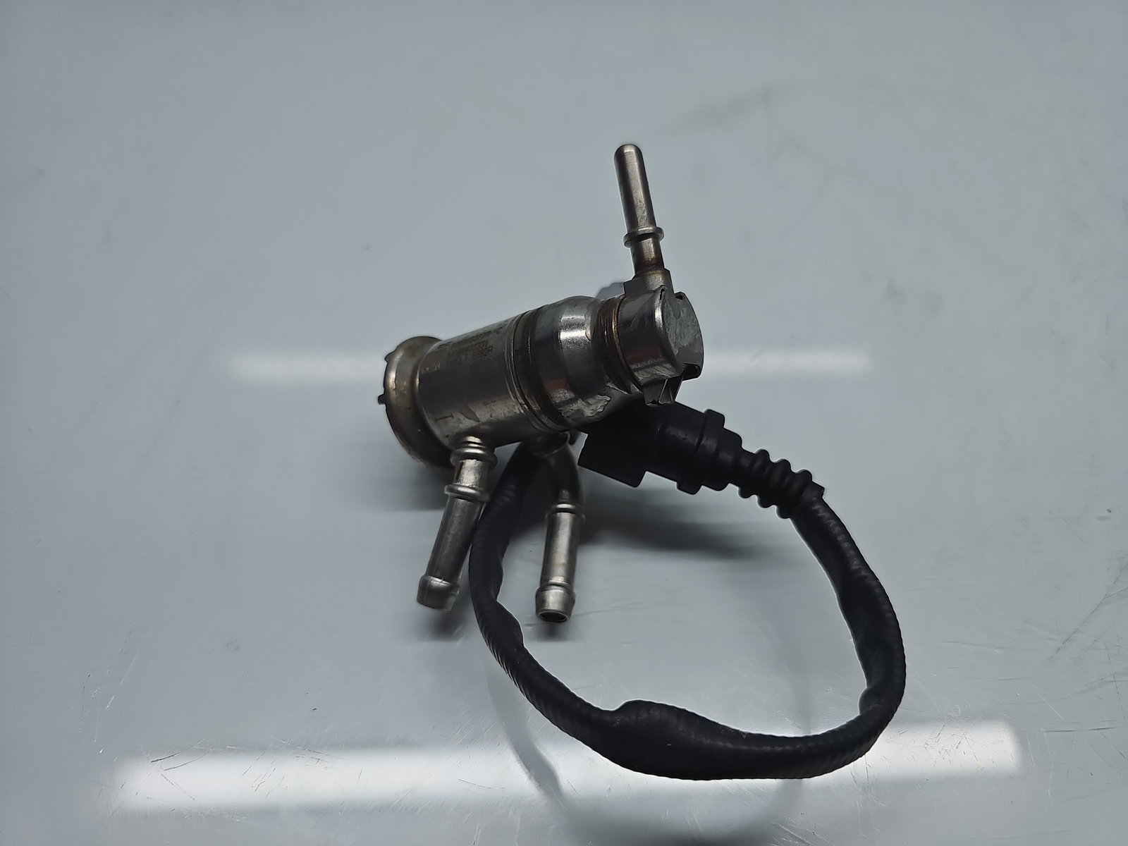 Injector Adblue Dacia Duster 2 [Fabr 2017-2023] 208995377R 1.5 DCI K9K872 85KW / 115CP - imagine 2