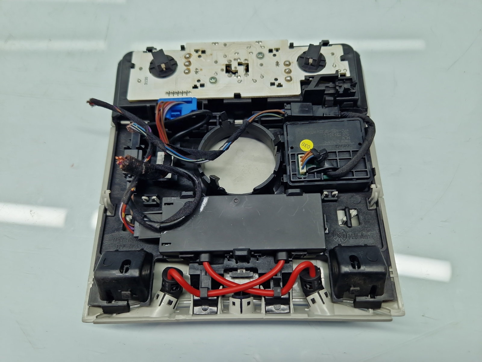 Plafoniera fata Volkswagen Golf 6 (5K1) [Fabr 2009-2013] Hatchback 1K8947105-AD - imagine 3