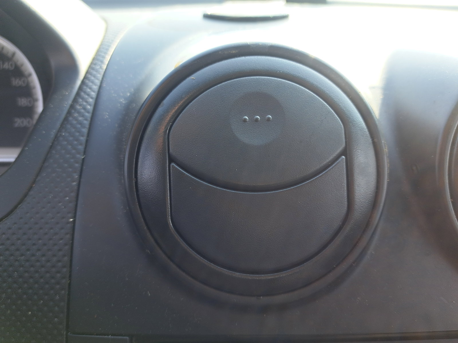 Grila aerisire centrala stanga Chevrolet Aveo (T250, T255) [Fabr 2003-2011] OEM - imagine 1