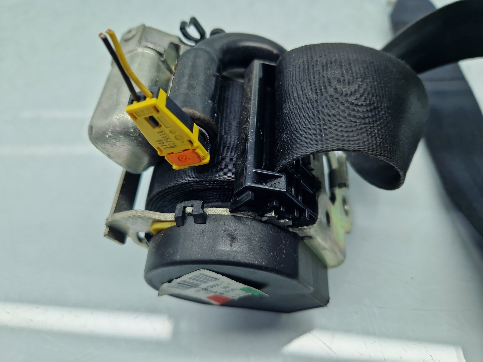 Centura stanga fata Volkswagen Golf 6 (5K1) [Fabr 2009-2013] 1K4857705BH - imagine 4