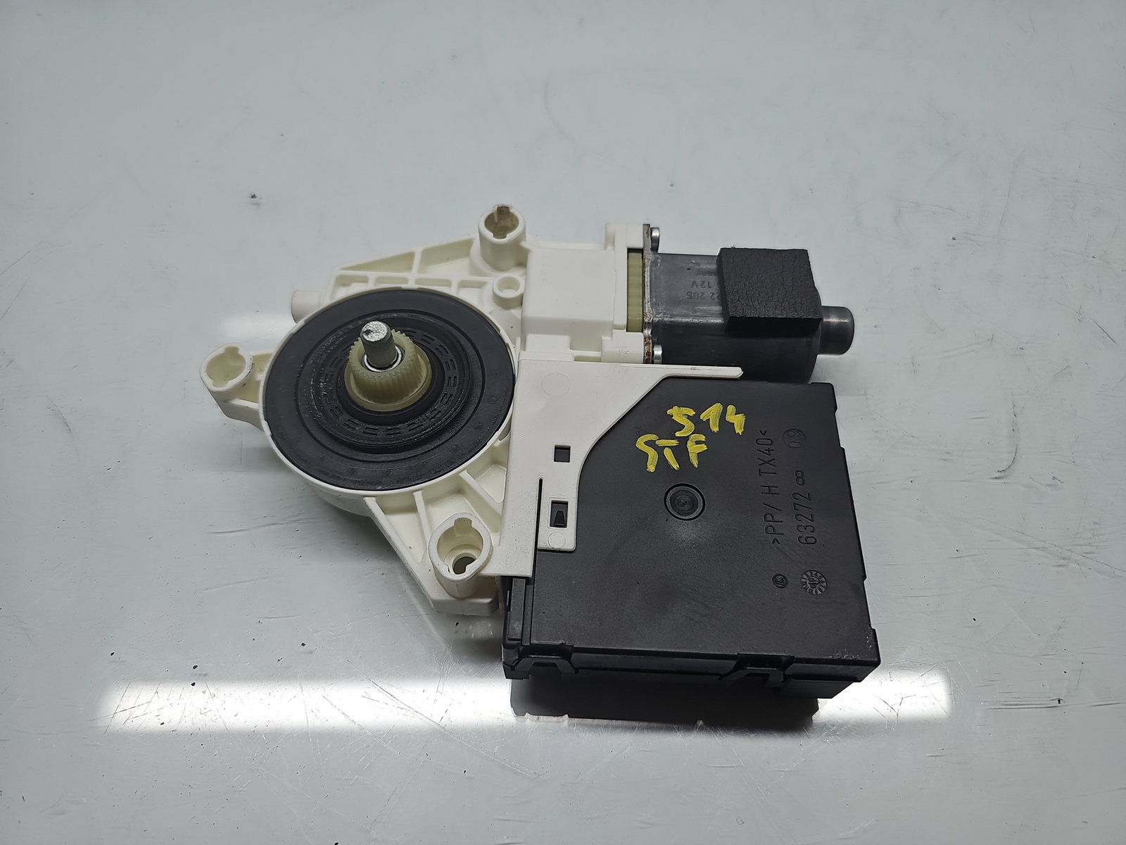 Motoras geam stanga fata AUDI A3 (8P1) [Fabr 2003-2012] 8P0959802N