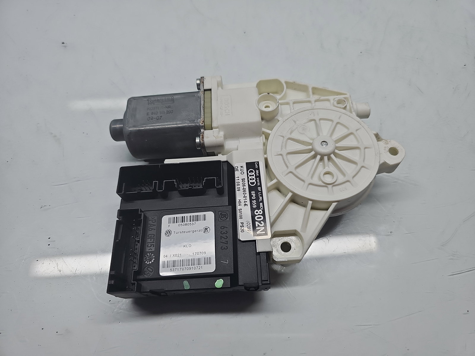 Motoras geam stanga fata AUDI A3 (8P1) [Fabr 2003-2012] 8P0959802N - imagine 3