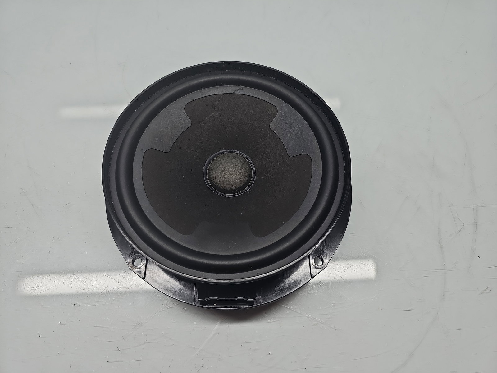 Boxa stanga spate Volkswagen Passat B8 (3G2) [Fabr 2015-prezent] 3G0035453 - imagine 1