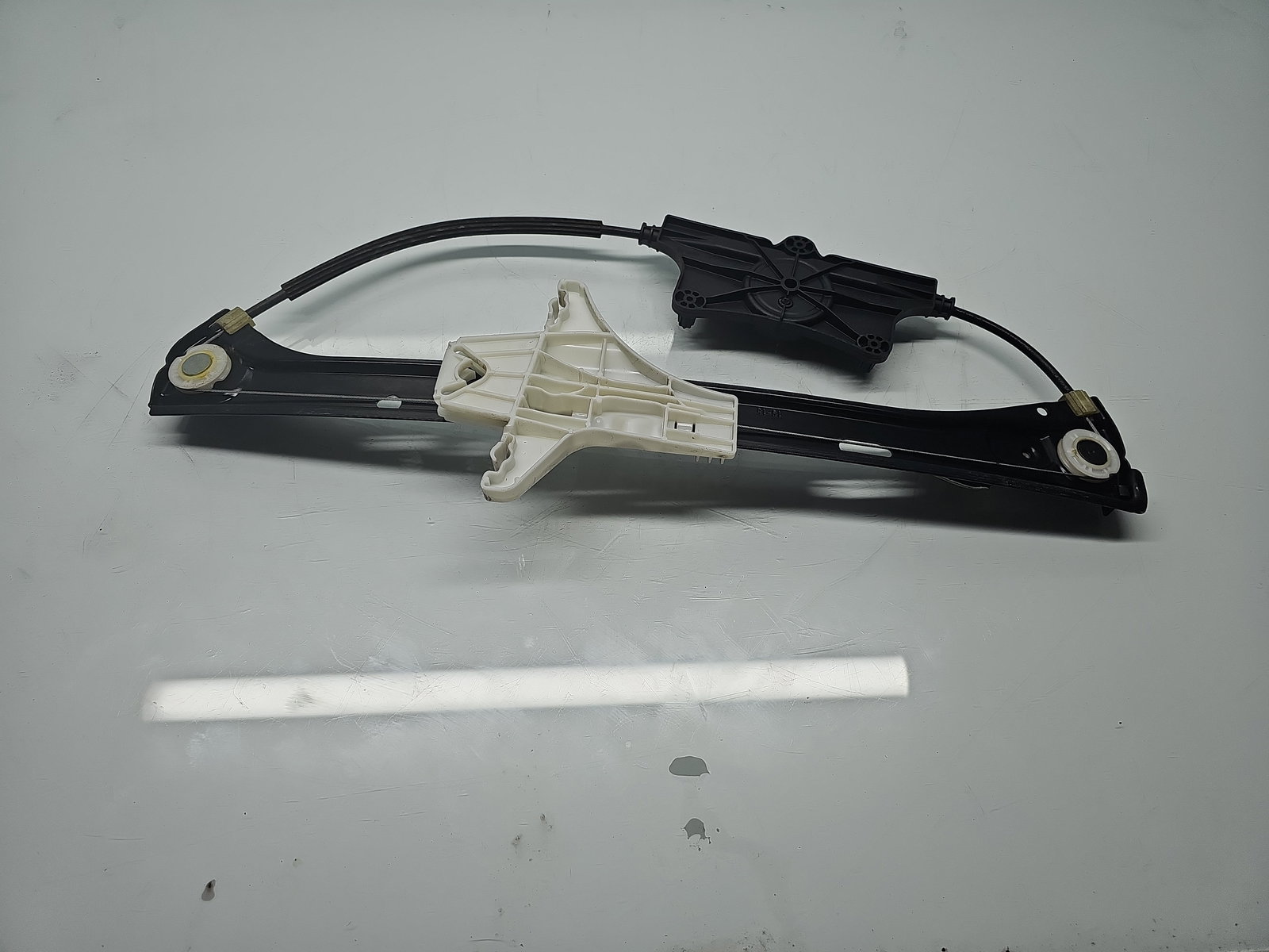 Macara electrica geam stanga spate Volkswagen Passat B8 (3G2) [Fabr 2015-prezent] 3G5839461A - imagine 3