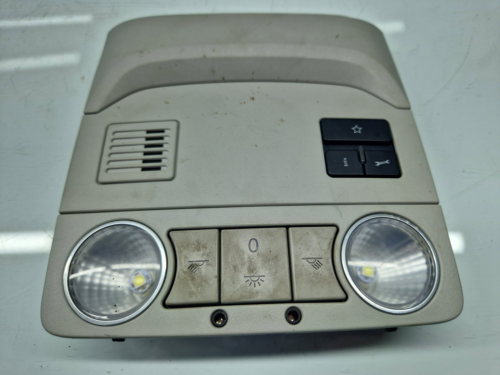 Plafoniera fata Volkswagen Tiguan (5N) [Fabr 2007-2016] Hatchback 1K8947105-AD - imagine 1