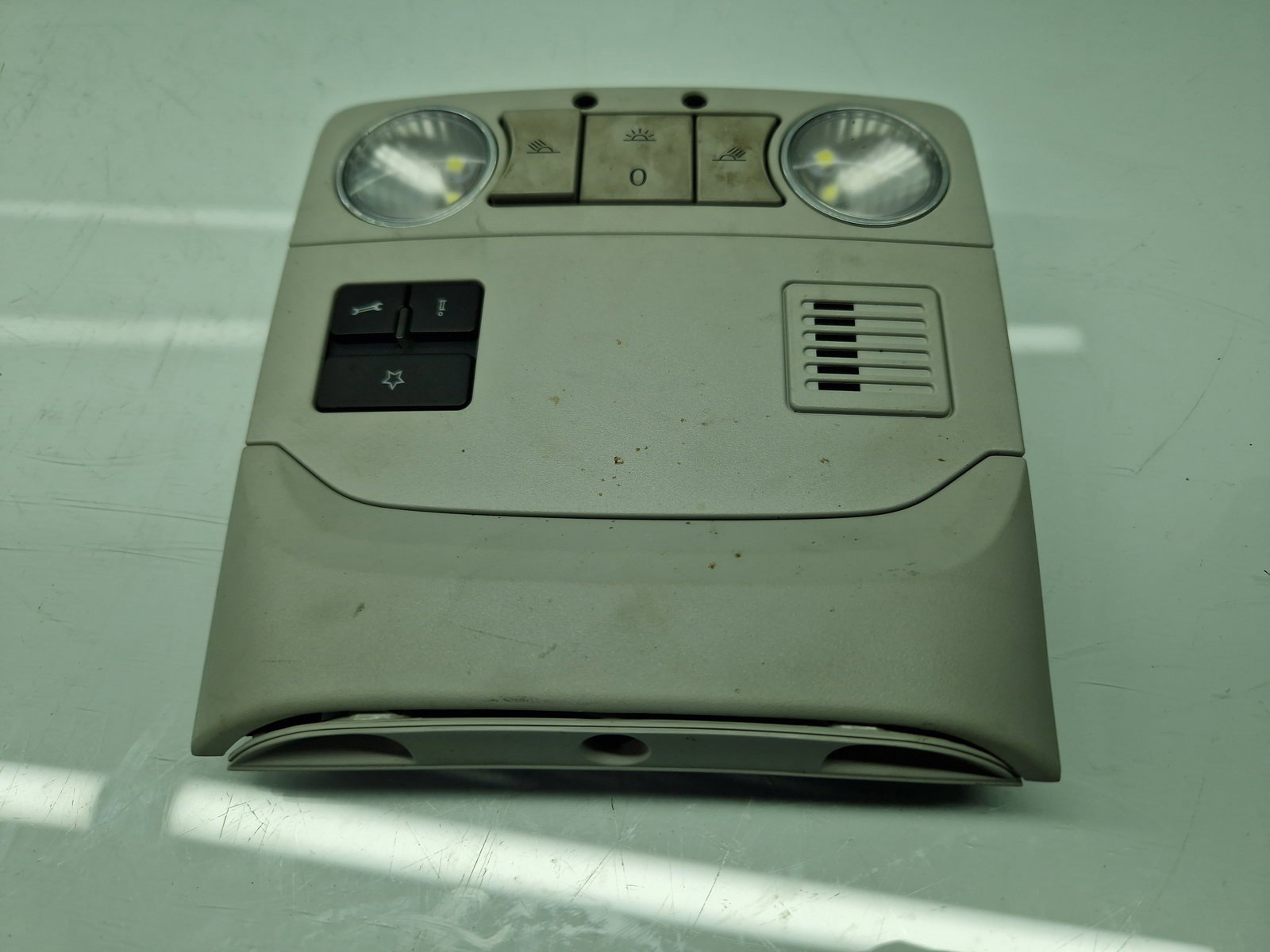 Plafoniera fata Volkswagen Tiguan (5N) [Fabr 2007-2016] Hatchback 1K8947105-AD - imagine 4