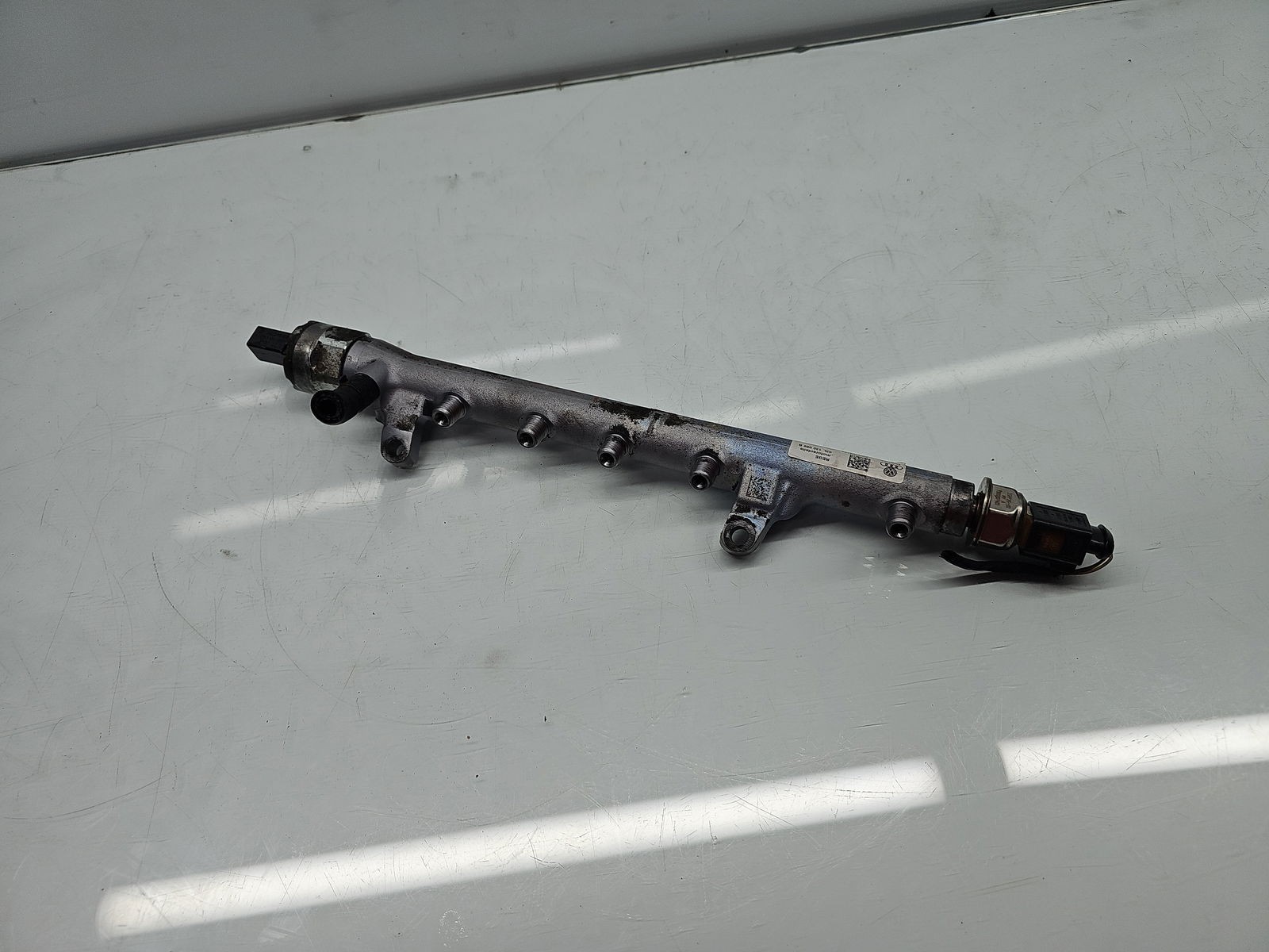 Rampa injectoare Volkswagen Passat B7 (362) [Fabr 2010-2014] 03L130089B 1.6 TDI CAYC 77KW / 105CP - imagine 4