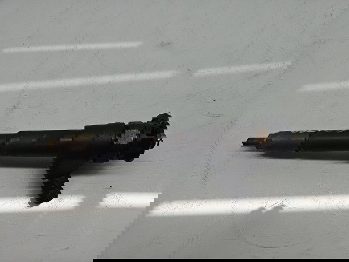 Injector Renault Clio 4 [Fabr 2012-prezent] H8201453073