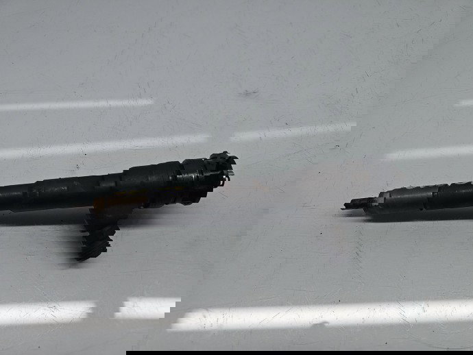 Injector Renault Clio 4 [Fabr 2012-prezent] H8201453073