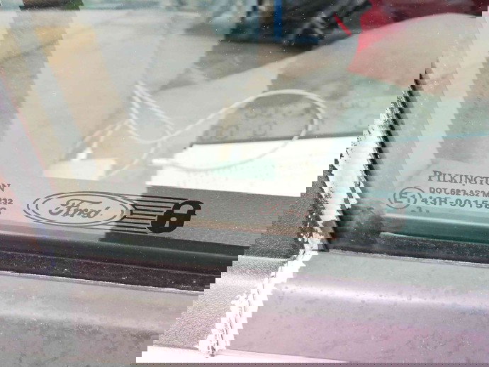 Geam usa dreapta fata OEM Ford Fiesta 5 [Fabr 2001-2010] 1.3