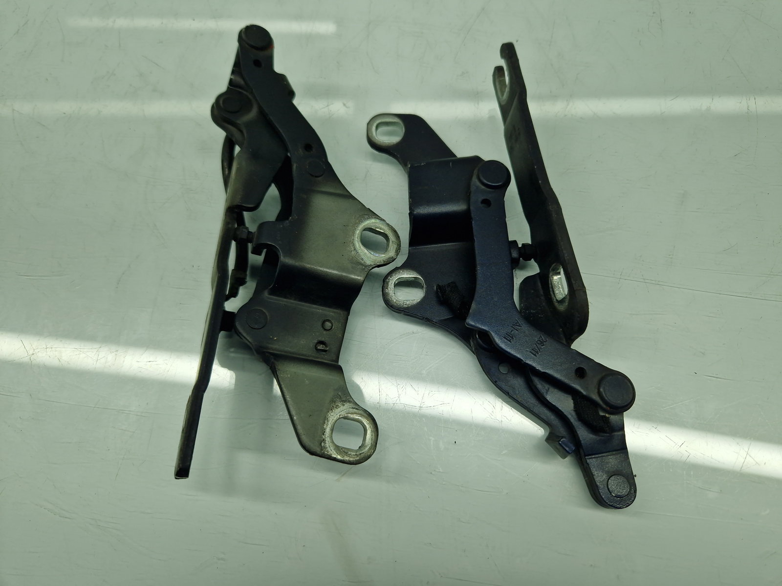 Set balamale capota Bmw 3 (E91) [Fabr 2005-2011] Break Facelift, Pachet M 7115263,7115264 - imagine 2