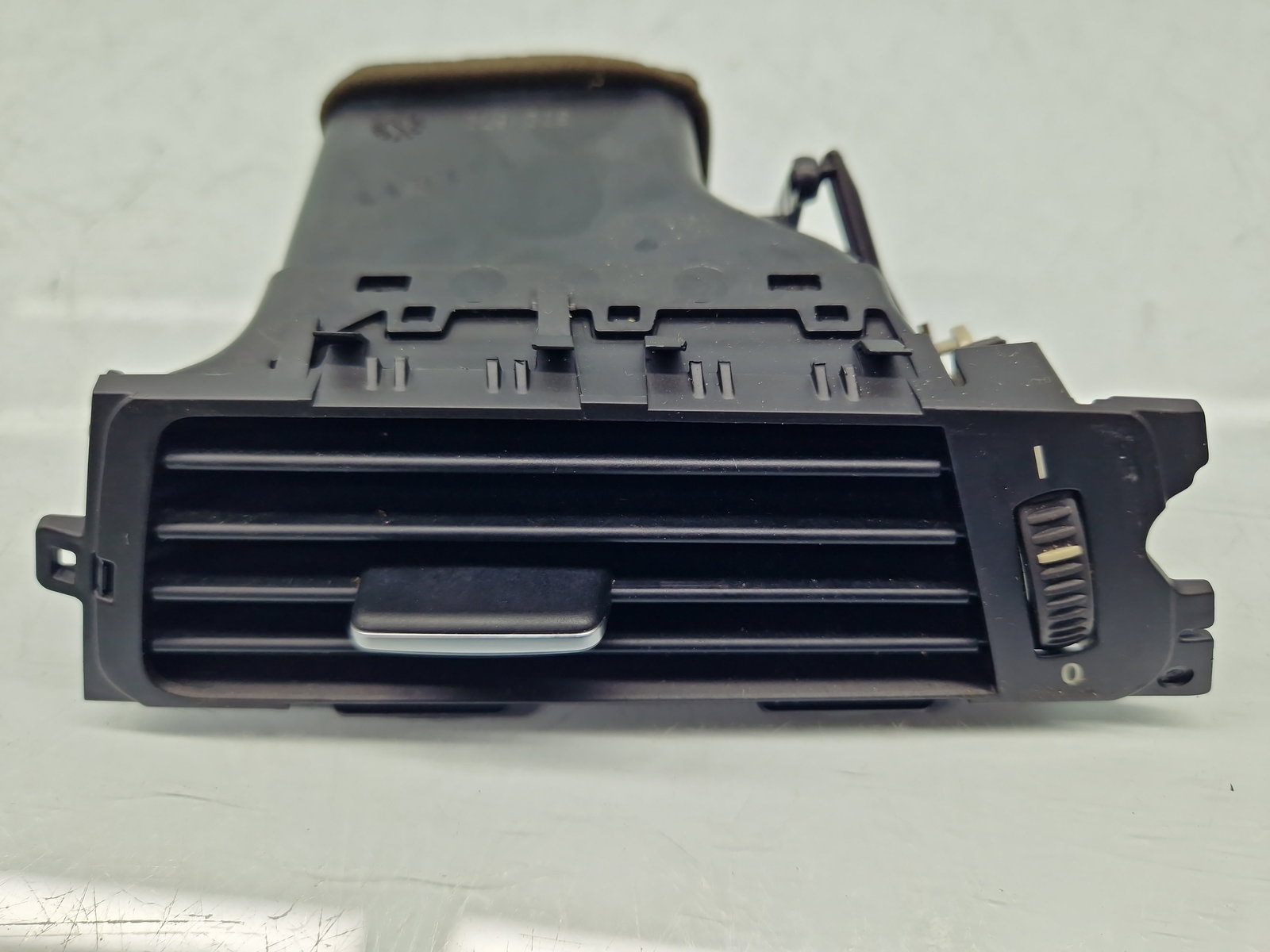 Grila aerisire dreapta Bmw 3 (E91) [Fabr 2005-2011] 9130466903 - imagine 1