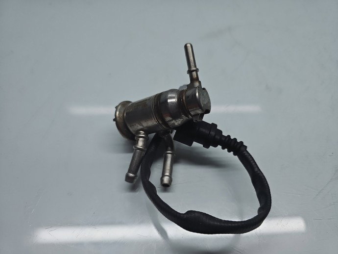 Injector Adblue Dacia Logan 2 [Fabr 2012-2020] 208995377R 1.5 DCI K9K872 85KW / 115CP