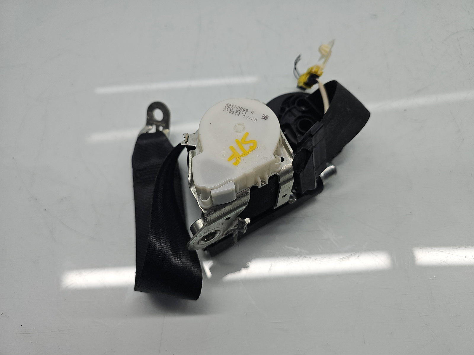 Centura stanga fata Volkswagen Passat CC (358) Facelift [Fabr 2012-2016] 3C1857705Q - imagine 3