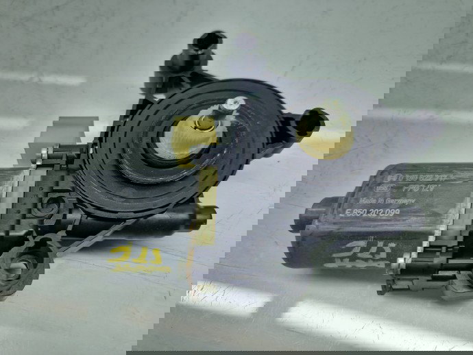 Motoras geam stanga fata Skoda Octavia 3 (5E3) [Fabr 2012-2020] Berlina 5Q0959801B