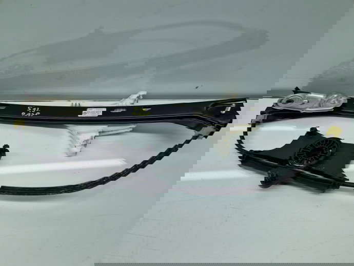 Macara electrica geam dreapta spate Volkswagen Passat B8 (3G2) [Fabr 2015-prezent] 3G5839462A