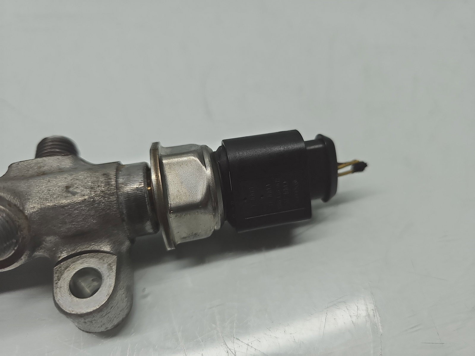 Rampa injectoare Seat Leon (5F1) [Fabr 2012-2018] 04L089B 1.6 TDI CLHA 77KW / 105CP - imagine 5