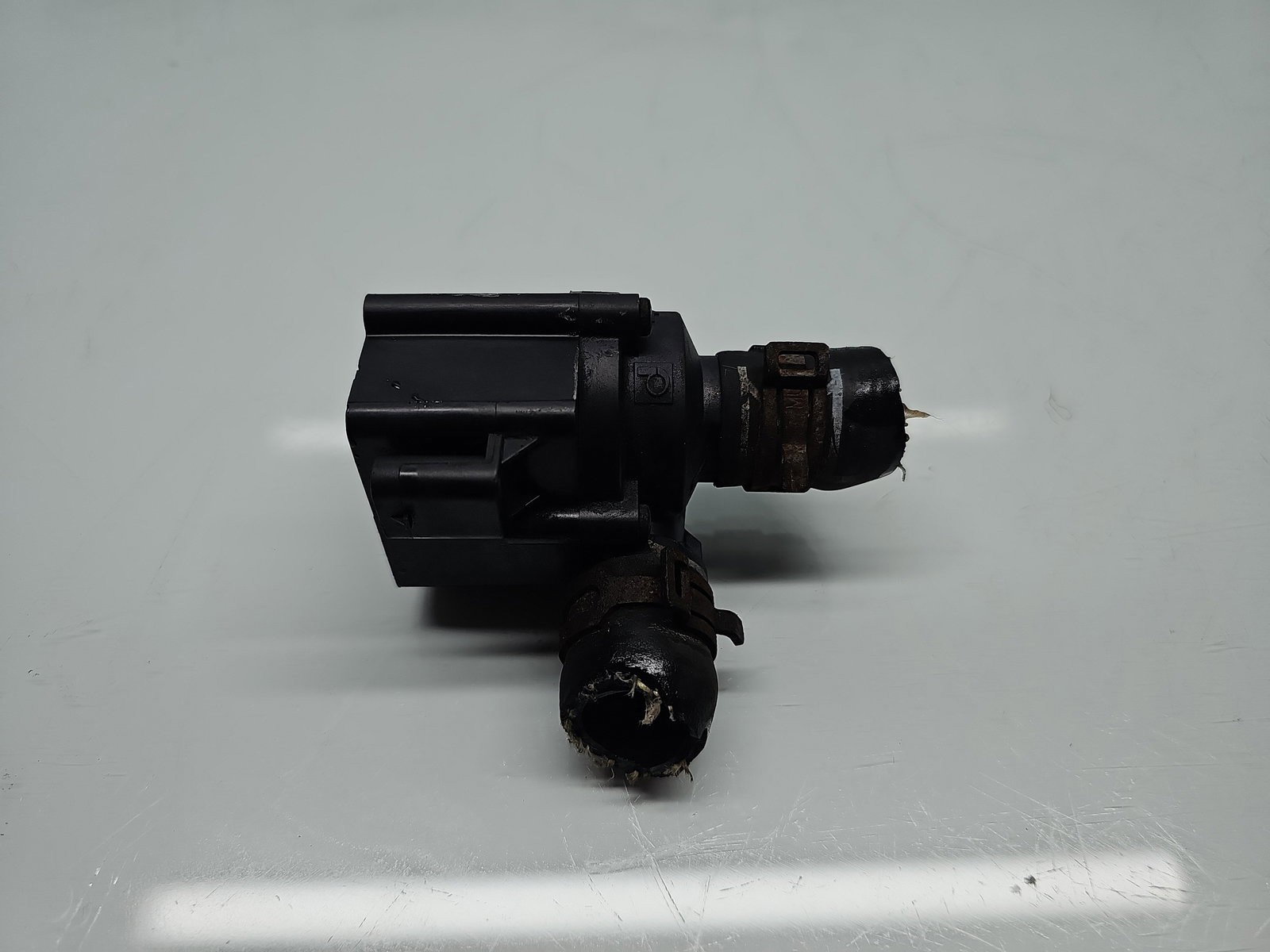 Pompa recirculare apa AUDI A3 Sportback (8VS, 8VM) [Fabr 2013-prezent] 5Q0965561B 1.6 TDI CLHA 77KW / 105CP - imagine 1