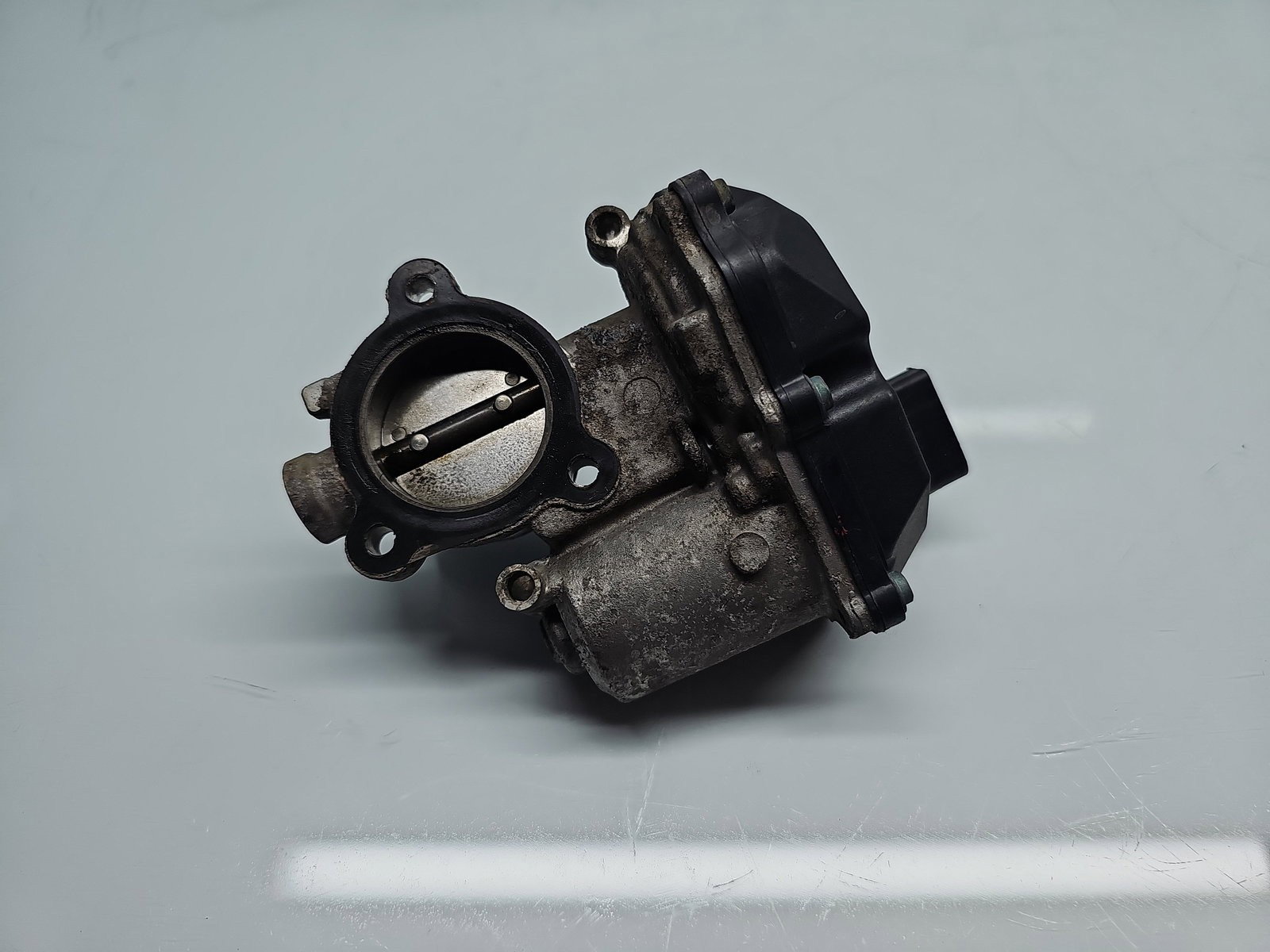 Clapeta acceleratie Seat Leon (5F1) [Fabr 2012-2018] 04L131501C 1.6 TDI CLHA 77KW / 105CP - imagine 5