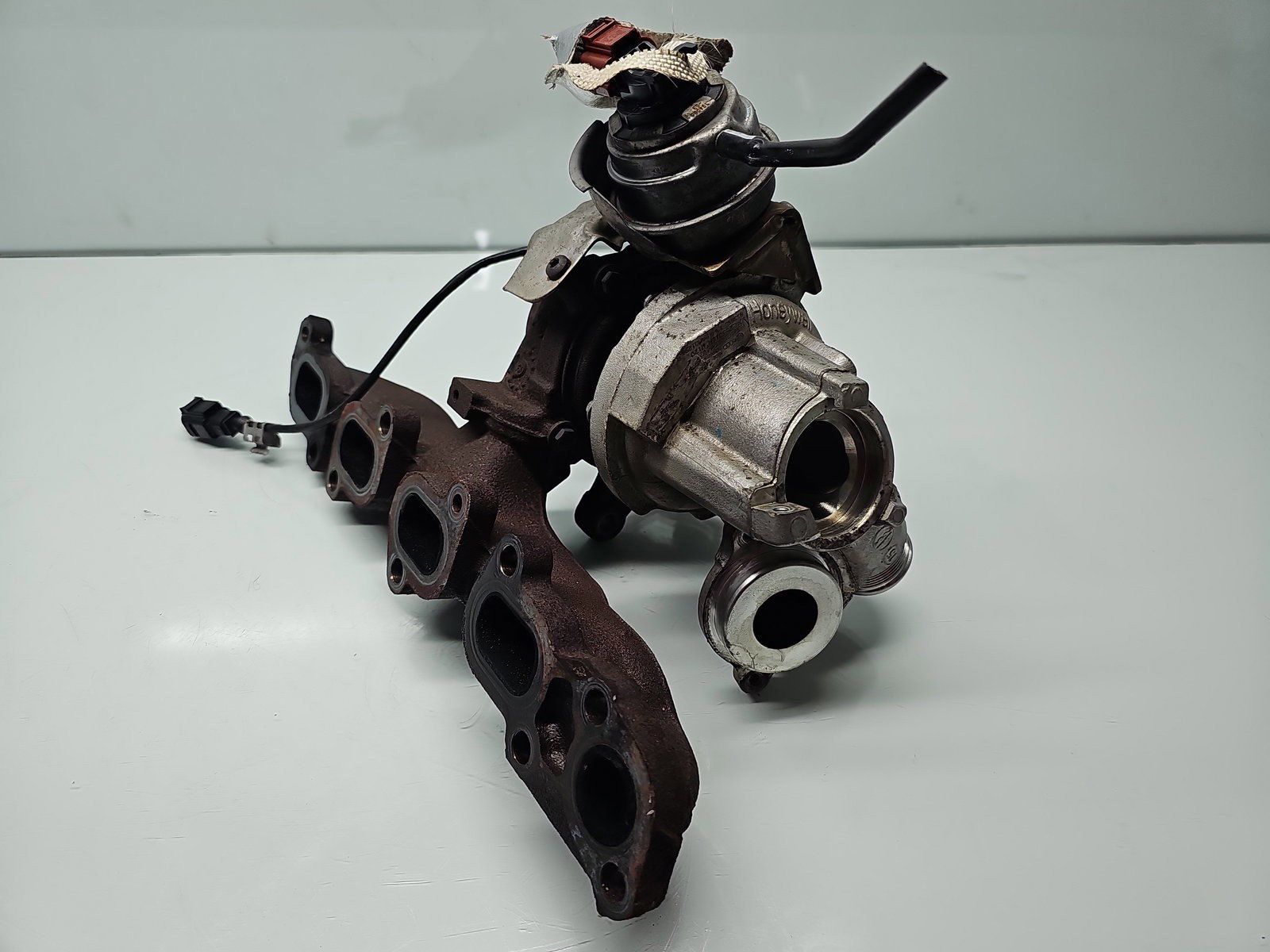 Turbina AUDI Q3 (8UB) [Fabr 2011-2018] 04L253016H 1.6 TDI CLHA 77KW / 105CP - imagine 6