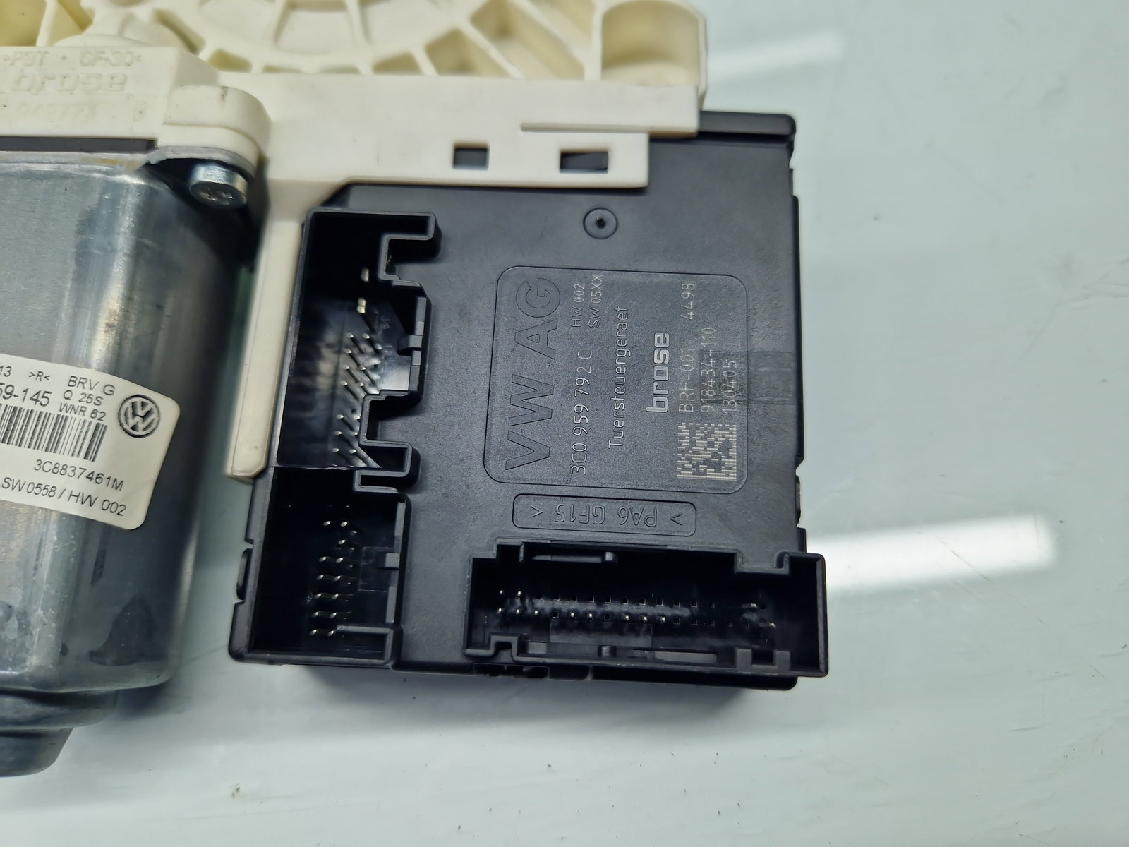 Motoras geam stanga fata Volkswagen Passat CC (358) [Fabr 2012-2016] Coupe 3C0959792C - imagine 4