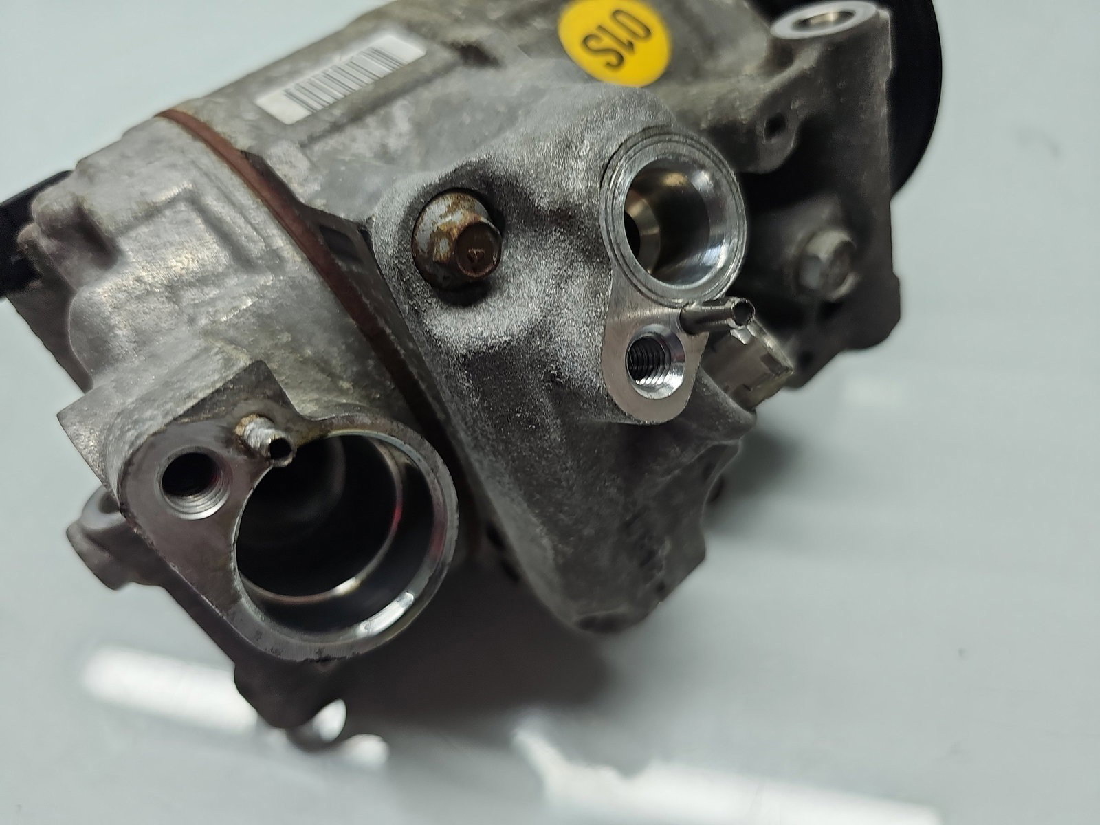 Compresor clima Volkswagen Golf 6 (5K1) [Fabr 2009-2013] 5N0820803F 2.0 TDI CFFB 103KW / 140CP - imagine 4