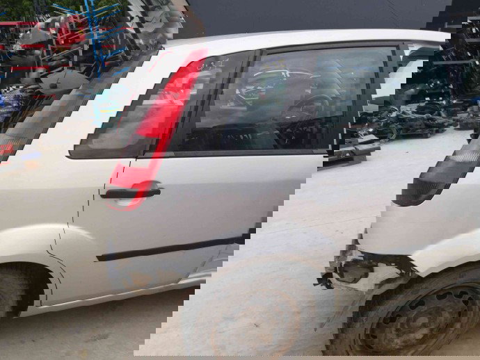Aripa dreapta spate OEM Ford Fiesta 5 [Fabr 2001-2010] 1.3