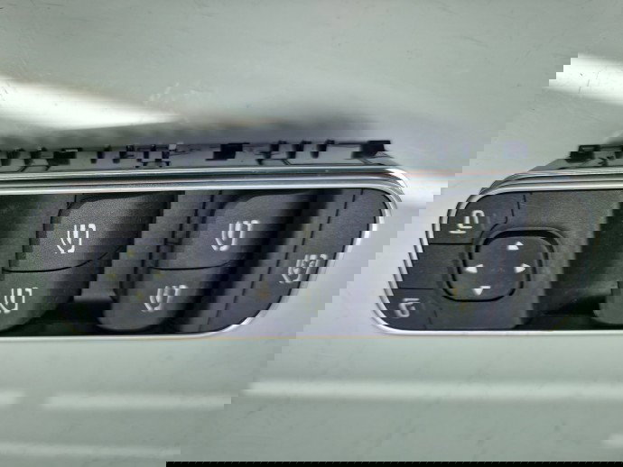 Butoane comanda geamuri sofer Mercedes Clasa A (W177) [Fabr 2019-2024] A1679050001