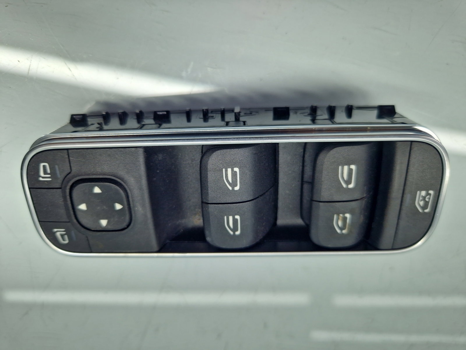 Butoane comanda geamuri sofer Mercedes Clasa A (W177) [Fabr 2019-2024] A1679050001