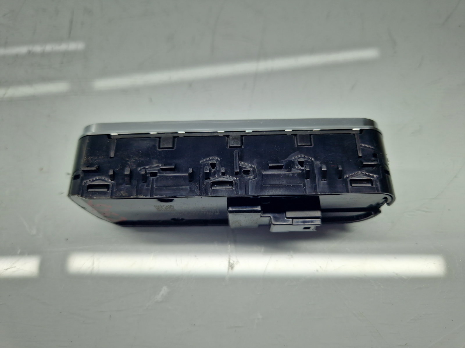 Butoane comanda geamuri sofer Mercedes Clasa A (W177) [Fabr 2019-2024] A1679050001 - imagine 3