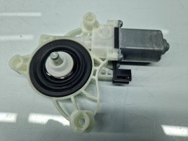 Motoras geam dreapta fata Mercedes Clasa A (W177) [Fabr 2019-2024] A0009065706