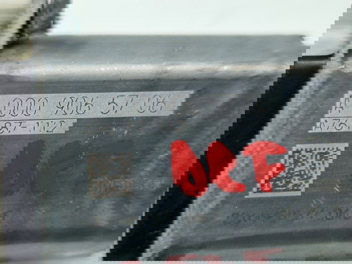 Motoras geam dreapta fata Mercedes Clasa A (W177) [Fabr 2019-2024] A0009065706