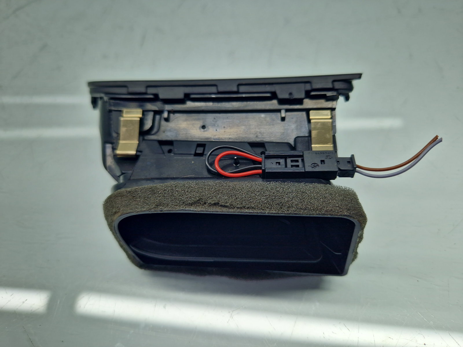 Grila aerisire dreapta Skoda Superb II (3T5) [Fabr 2009-2015] 3T0819702 - imagine 2