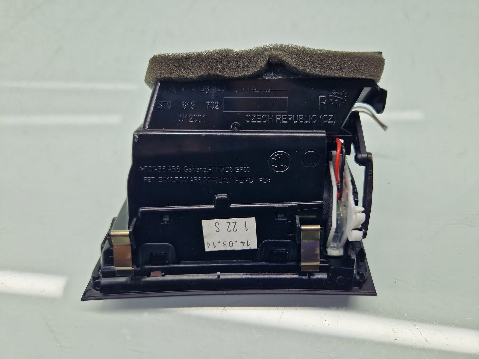 Grila aerisire dreapta Skoda Superb II (3T5) [Fabr 2009-2015] 3T0819702 - imagine 3