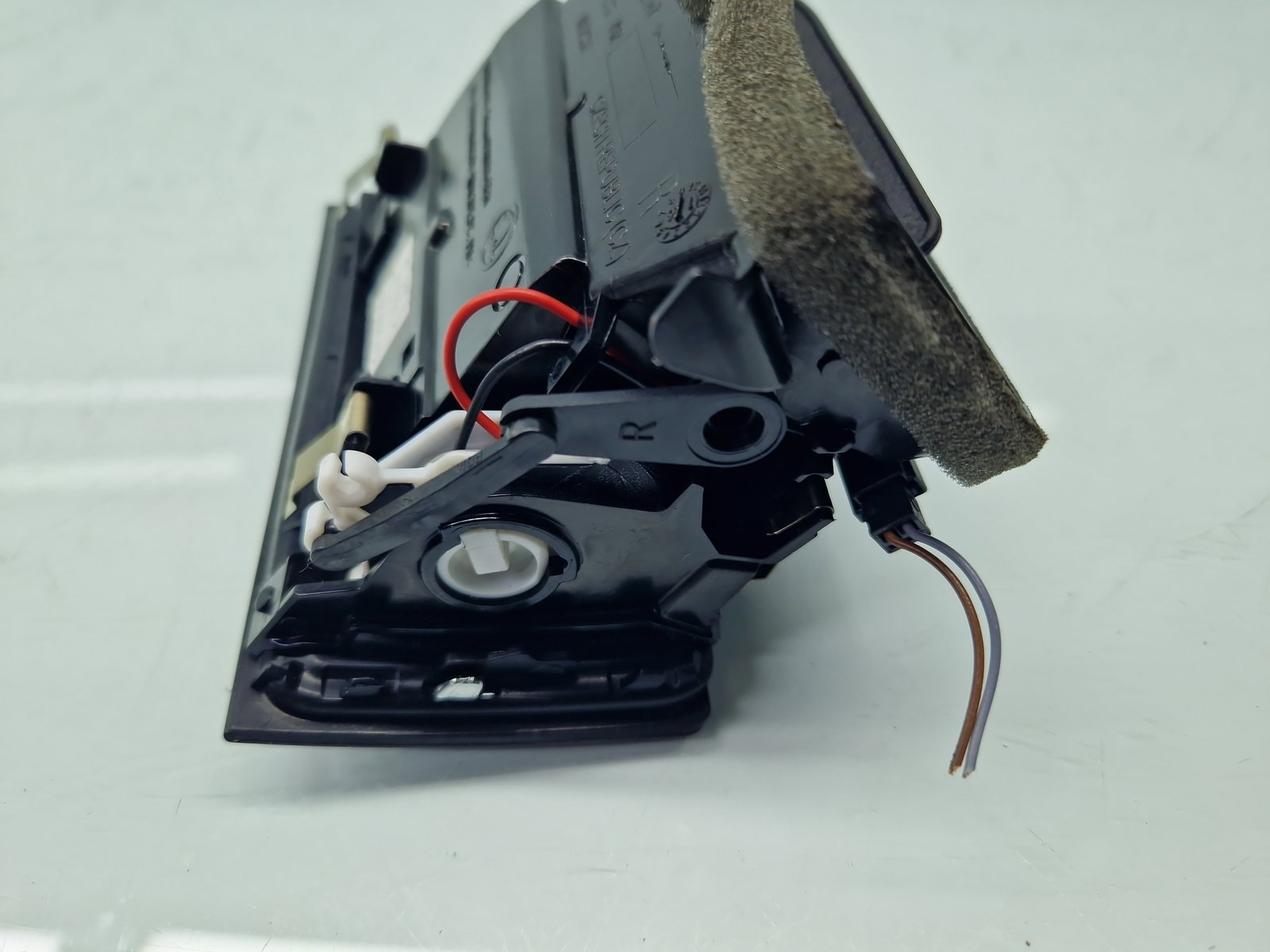 Grila aerisire dreapta Skoda Superb II (3T5) [Fabr 2009-2015] 3T0819702 - imagine 4